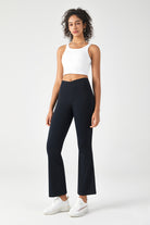 Saltum - Crossover Black Flare Legging with Inner PocketSaltumsports.com Saltum - CloudFleece™ Cropped Crew Pullover & Legging Set 7 8 leggings LULULemon ALO