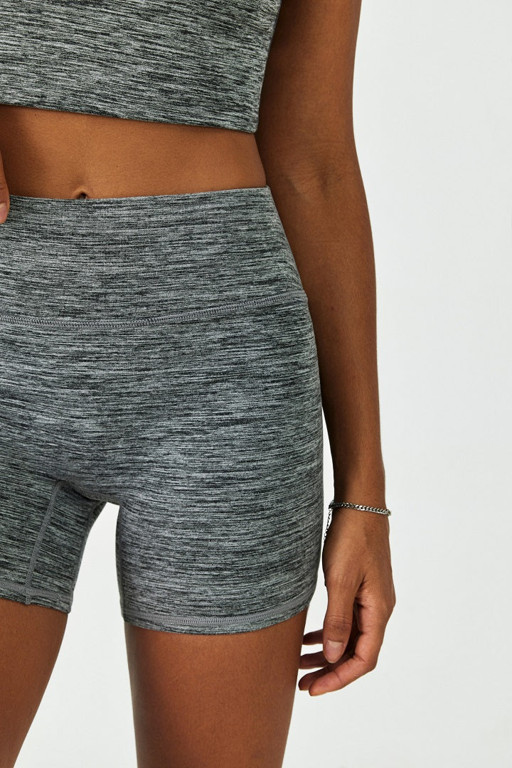 Seamless Energy Short - SALTUM SPORTS