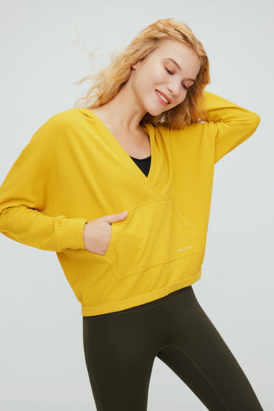 Women's Hooded Workout Sweatshirt with Kangaroo Pockets - SALTUM SPORTS