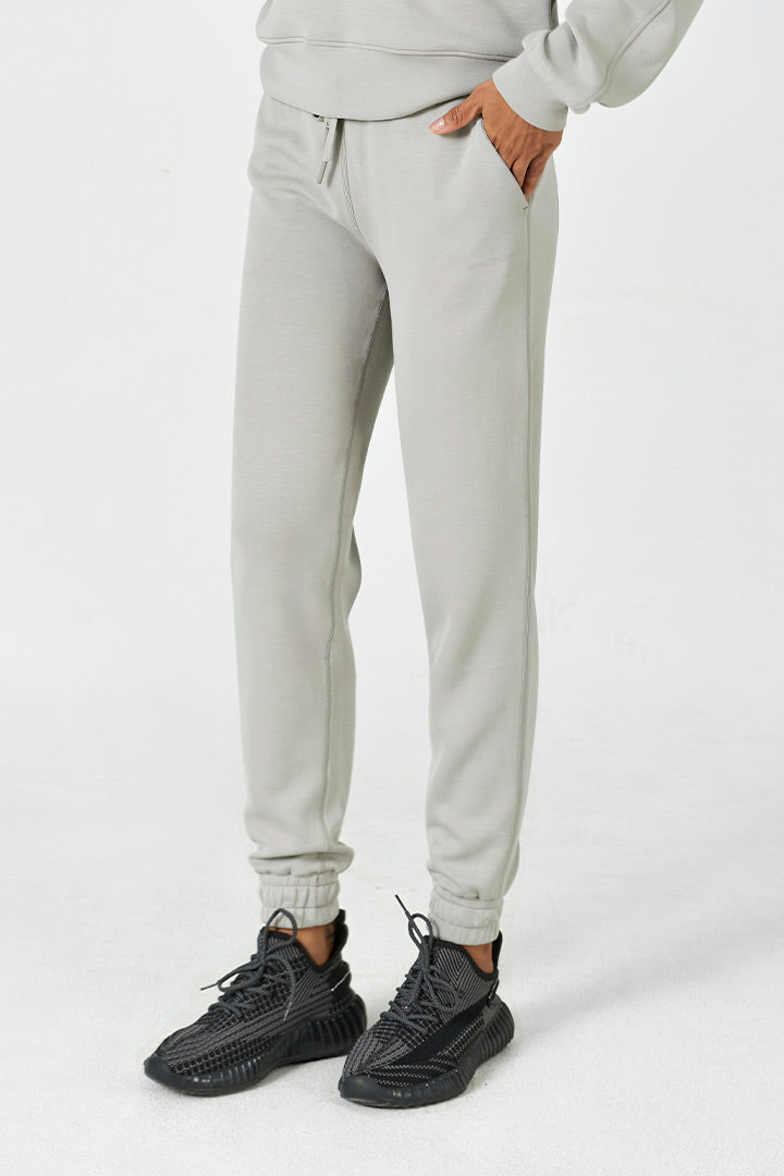 AeroChic™ High-Rise Jogger - SALTUM SPORTS
