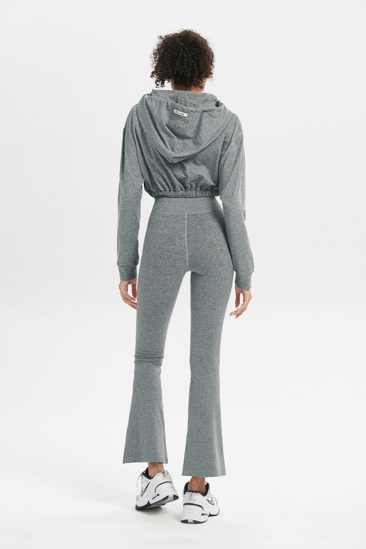 Saltum - Cropped Hoodie & Flare Legging Set Saltum - Cropped Pullover Hoodie saltumsports.com - alo - lululemon
