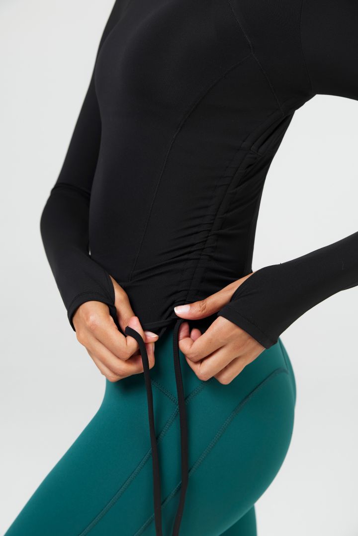 Long Sleeve Yoga Tops with Thumb Hole - SALTUM SPORTS
