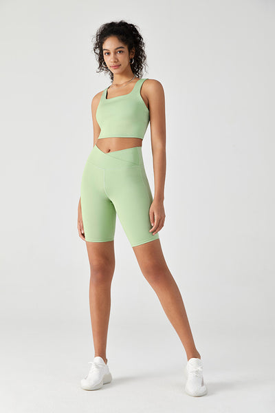 V-shaped Sports Bra and Shorts Set - SALTUM SPORTS