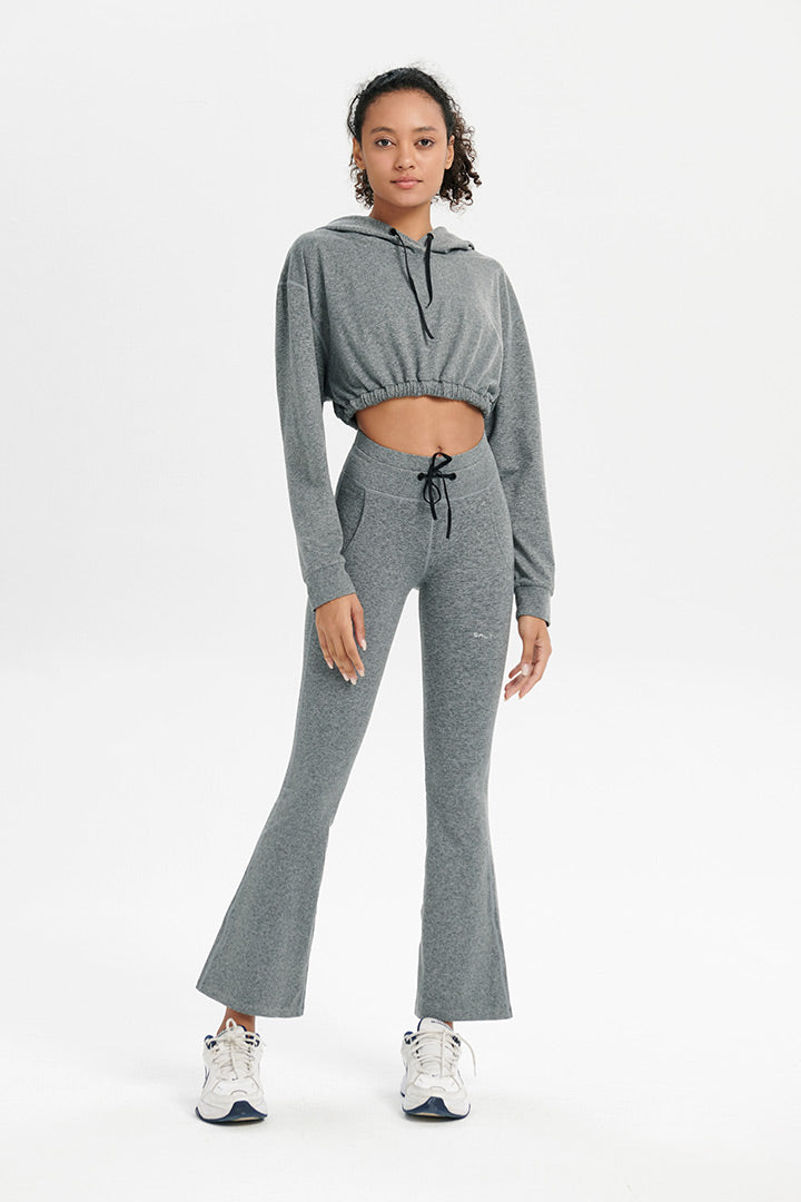 Saltum - Cropped Hoodie & Flare Legging Set Saltum - Cropped Pullover Hoodie saltumsports.com - alo - lululemon
