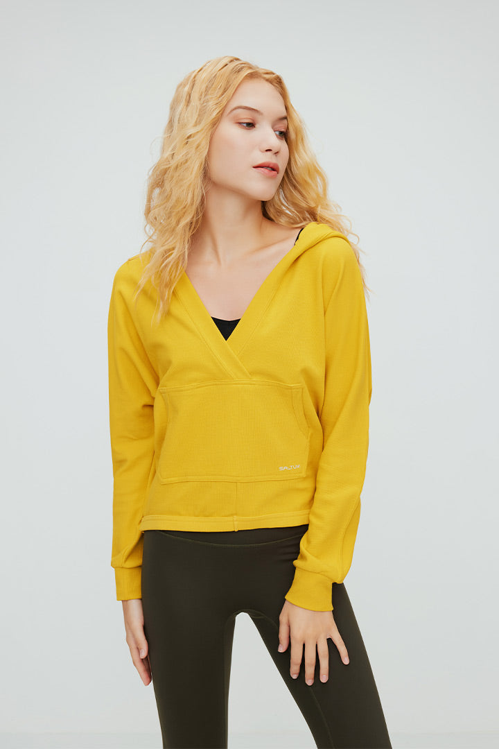 Women's Hooded Workout Sweatshirt with Kangaroo Pockets - SALTUM SPORTS