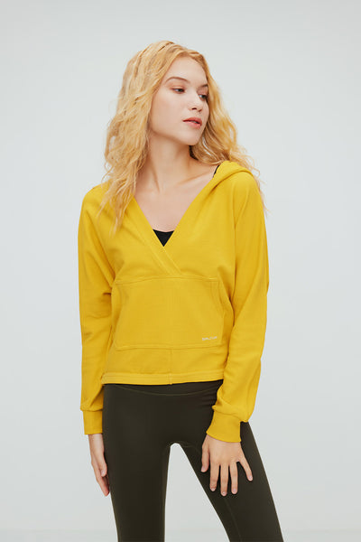 Women's Hooded Workout Sweatshirt with Kangaroo Pockets - SALTUM SPORTS