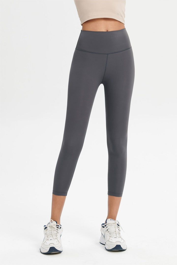Basic High-Waisted Capri - SALTUM SPORTS