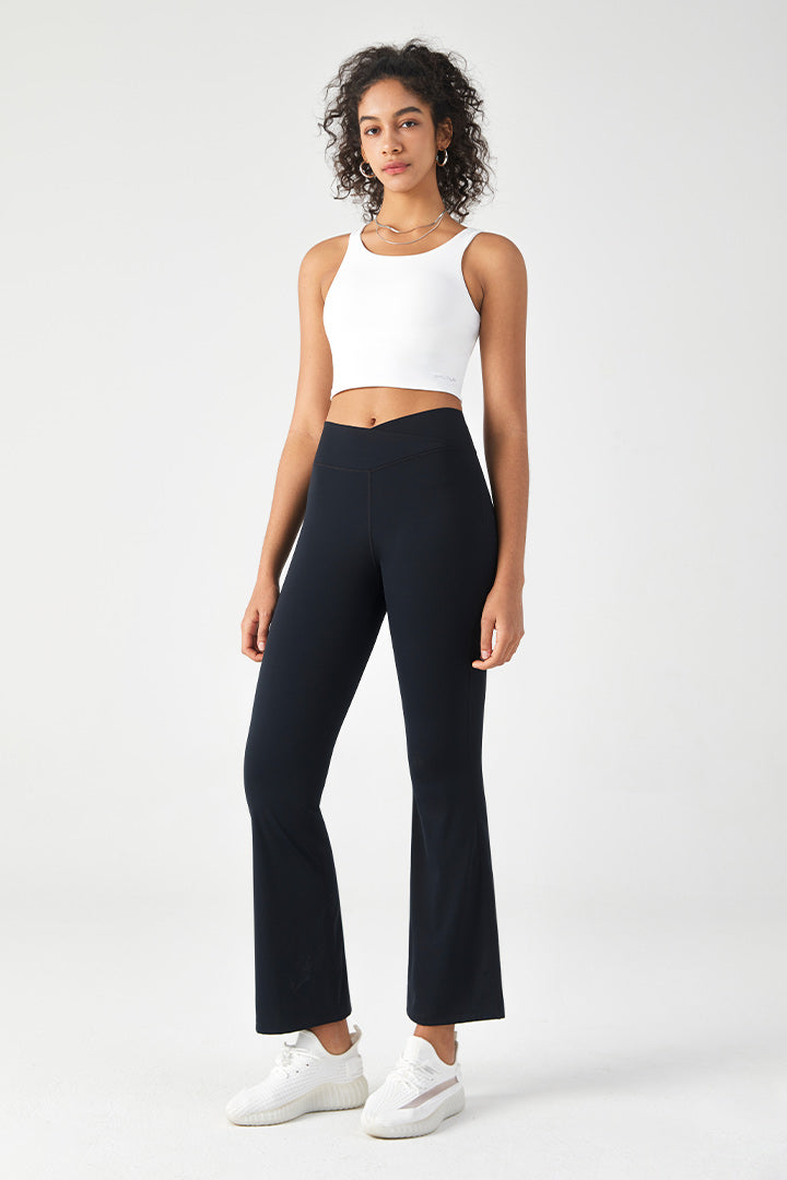 Saltum - Crossover Black Flare Legging with Inner PocketSaltumsports.com Saltum - CloudFleece™ Cropped Crew Pullover & Legging Set 7 8 leggings LULULemon ALO 