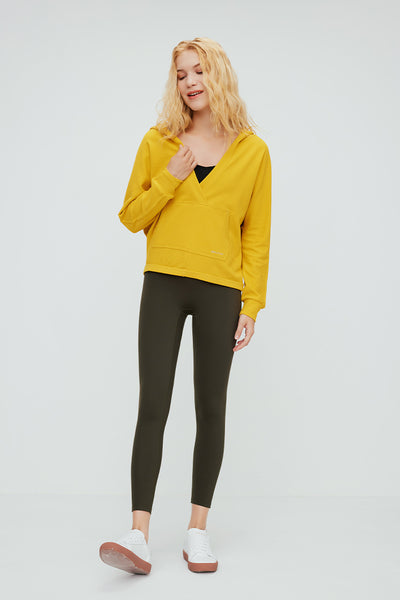 Women's Hooded Workout Sweatshirt with Kangaroo Pockets - SALTUM SPORTS