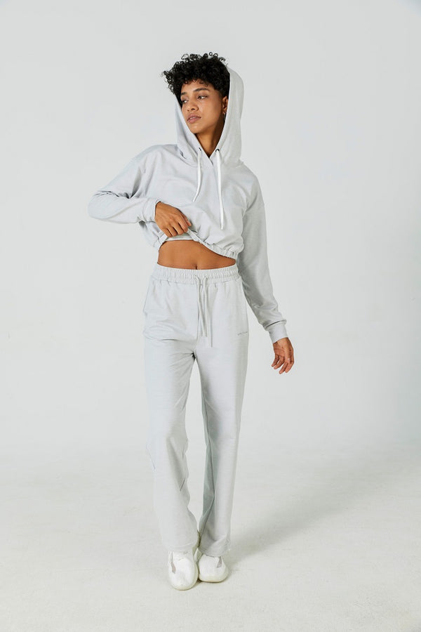 CloudFleece™ Cropped Hoodie & Wide Leg Sweatpant Set Saltum - Cropped Hoodie & Flare Legging Set Saltum - Cropped Pullover Hoodie saltumsports.com - alo - lululemon